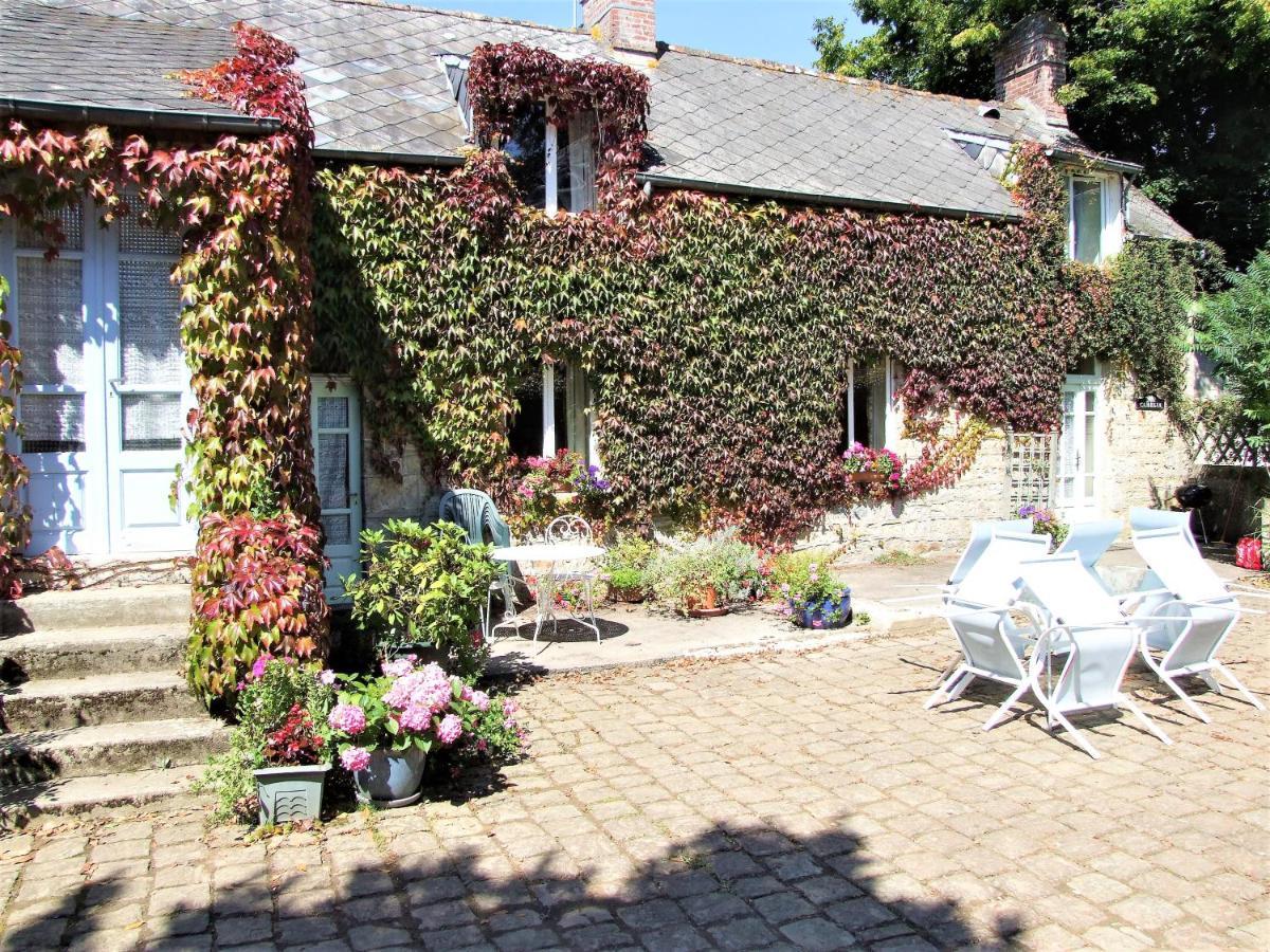 Апартаменты Le Glycine A Manoir Sainte Cecile Juvigny-Val-d'Andaine Экстерьер фото