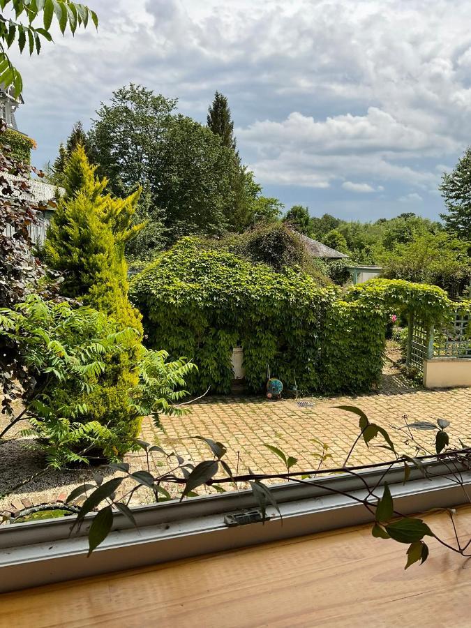 Апартаменты Le Glycine A Manoir Sainte Cecile Juvigny-Val-d'Andaine Экстерьер фото