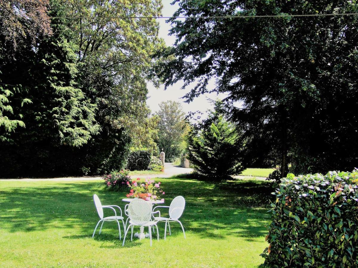 Апартаменты Le Glycine A Manoir Sainte Cecile Juvigny-Val-d'Andaine Экстерьер фото